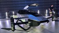 Zástupci přivezli také maketu dronu. Ten už v Číně létá.