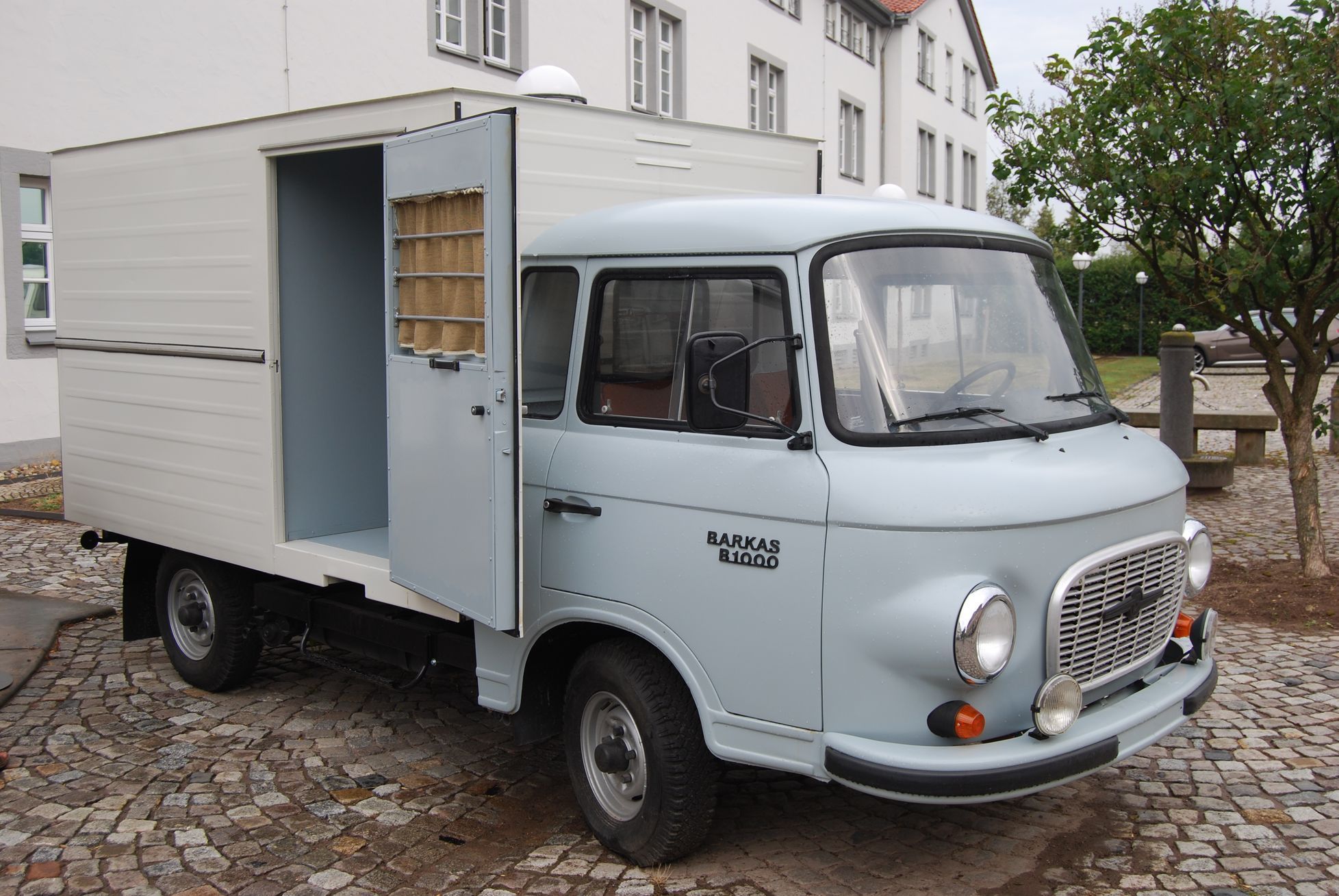 Barkas B1000