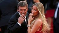 Na promítání filmu o světě mezinárodního obchodu s drogami dorazil i herec Antonio Banderas s přítelkyní Nicole Kimpel.