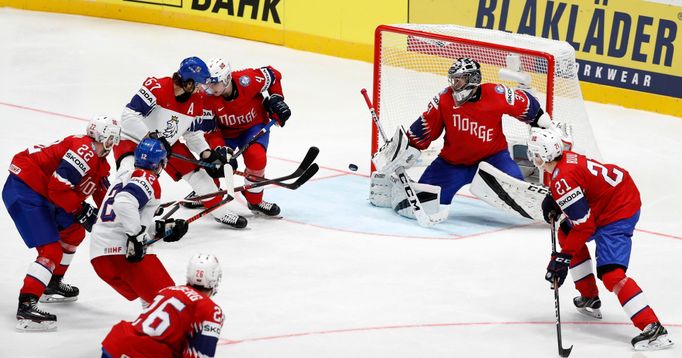 Michael Frolík dává gól na 4:1 v zápase Česko - Norsko na MS 2019