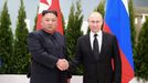 Kim Čong-un na návštěvě Vladivostoku, kde se sešel s Vladimirem Putinem.