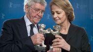 Nejúspěšnějším filmem co do množství cen se stal snímek 45 let. Za herecké výkony si odnesli Stříbrné medvědy oba protagonisté - Charlotte Rampling a Tom Courtenay.