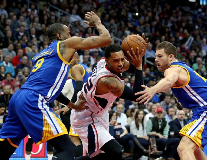 NBA: Golden State Warriors vs Atlanta Hawks (Scott, Iguodala, Lee)