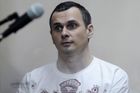 Rusové převezli vězněného režiséra Sencova do Moskvy, zřejmě ho chtějí vyměnit