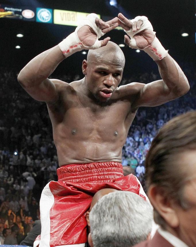 Box: Cotto - Mayweather jr. (Mayweather, oslava)