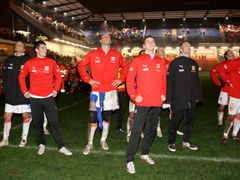 Hráči sledují ohňostroj nad stadionem. O svém postupu na EURO 2008 rozhodli už vítězstvím v minulém utkání proti Německu před měsícem v Mnichově.