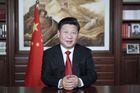 Peking spustil hon na "loajální komunisty". Prezidenta Číny obvinili z pěstování kultu osobnosti