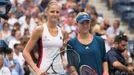 Karolína Plíšková (vlevo) ve finále US Open 2016 s Angelique Kerberoovu