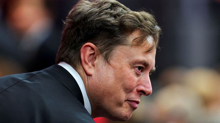 Bilion dolarů? Bez vysoké odměny by Musk mohl odejít z čela Tesly, varuje šéfka