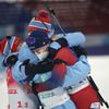 Norská smíšená štafeta se raduje z vítězství na olympiádě v Pekingu 2022