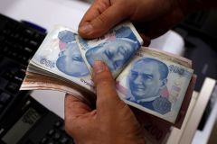 Inflace v Turecku dosáhla téměř 25 procent, je nejvyšší za posledních 15 let