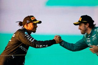 F1 2023: Lewis Hamilton (Mercedes) a Fernando Alonso (Aston Martin)