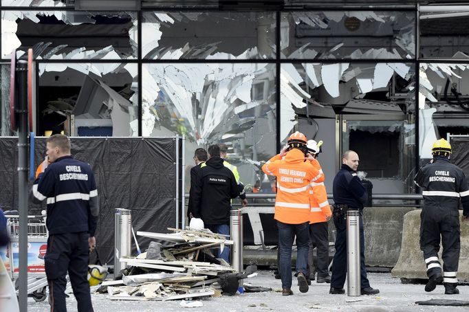 Rozbitá okna na letišti Zaventem