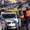 Taxikáři blokují centrum Prahy
