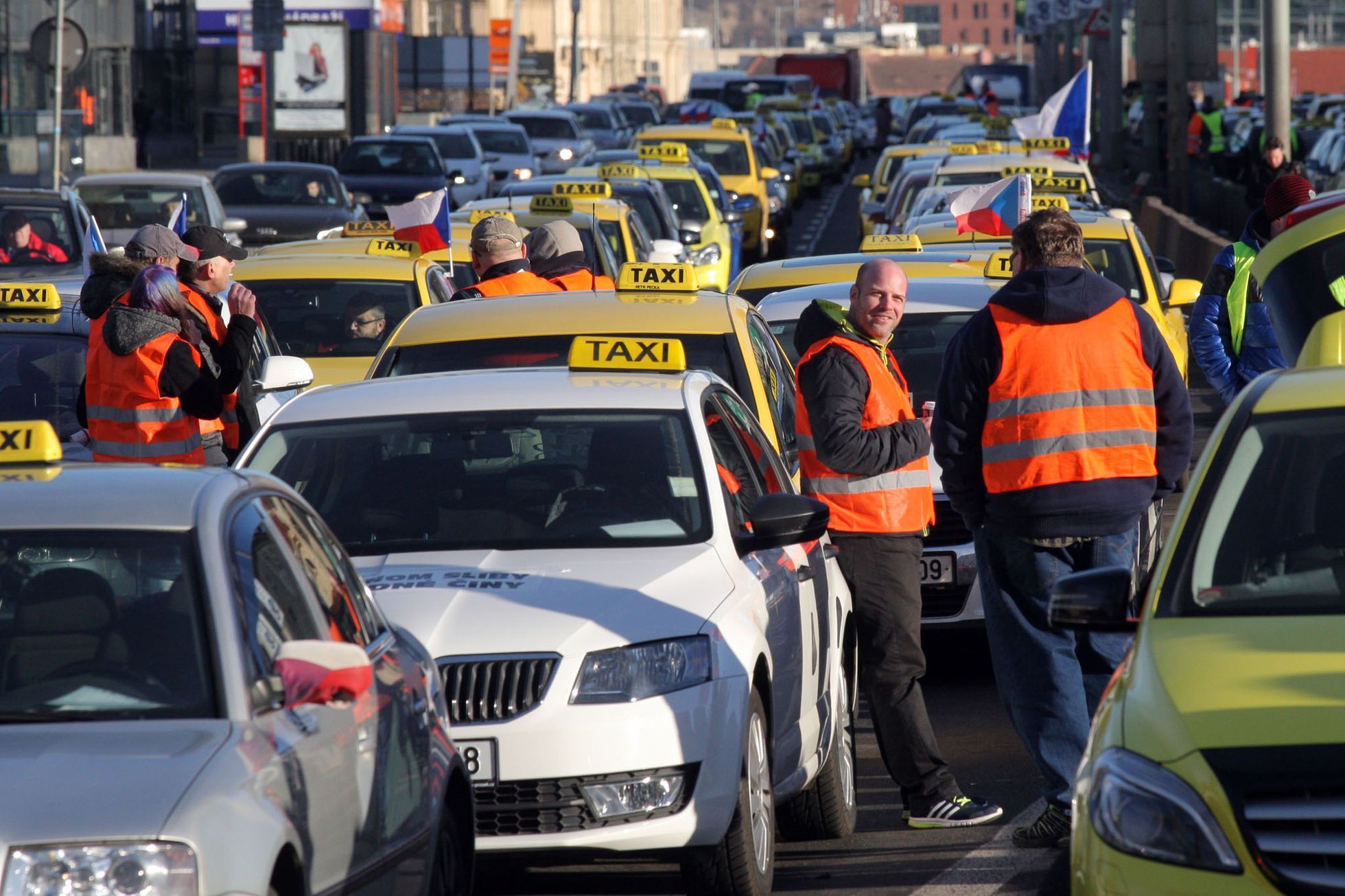 Taxikáři blokují centrum Prahy