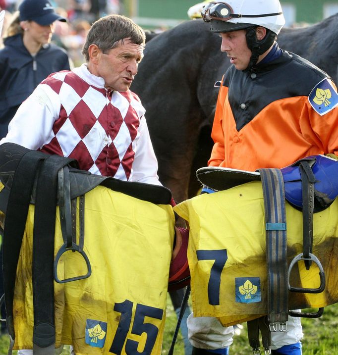 Velká pardubická 2015: Josef Váňa a Jan Kratochvíl