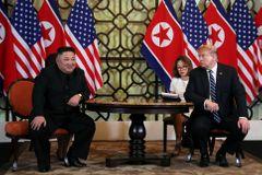Hádky o jaderných zbraních a srovnávání s Hitlerem. Tak se vyvíjely spory USA a KLDR