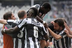 Juventus slaví titul, Klose explodoval pěti góly!