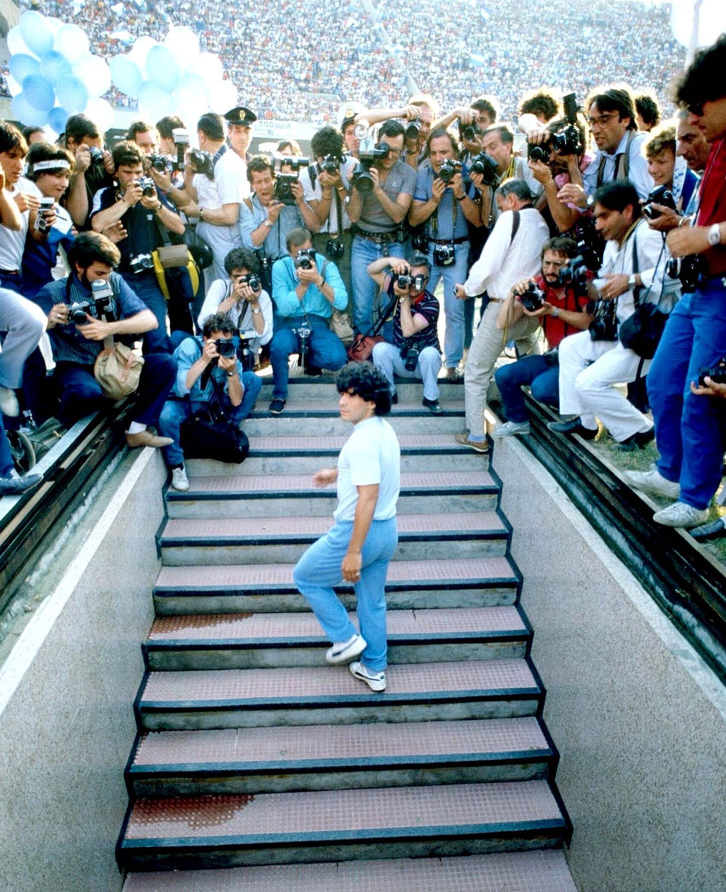 Diego Maradona, Neapol, fotbal, výročí, narozeniny