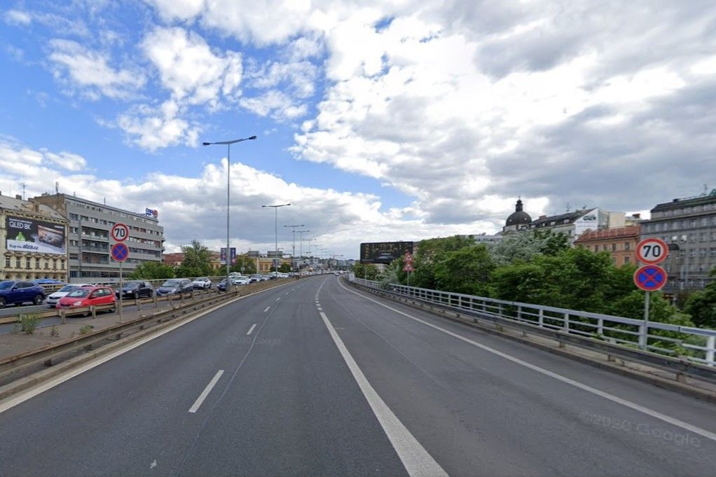 Dopravní značky - test asistentu rychlosti