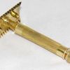 Jednorázové užití / Fotogalerie / Gillette / Před 120 lety požádal americký vynálezce King Camp Gillette o první patent na holicí strojek s vyměnitelnými čepelkami.
