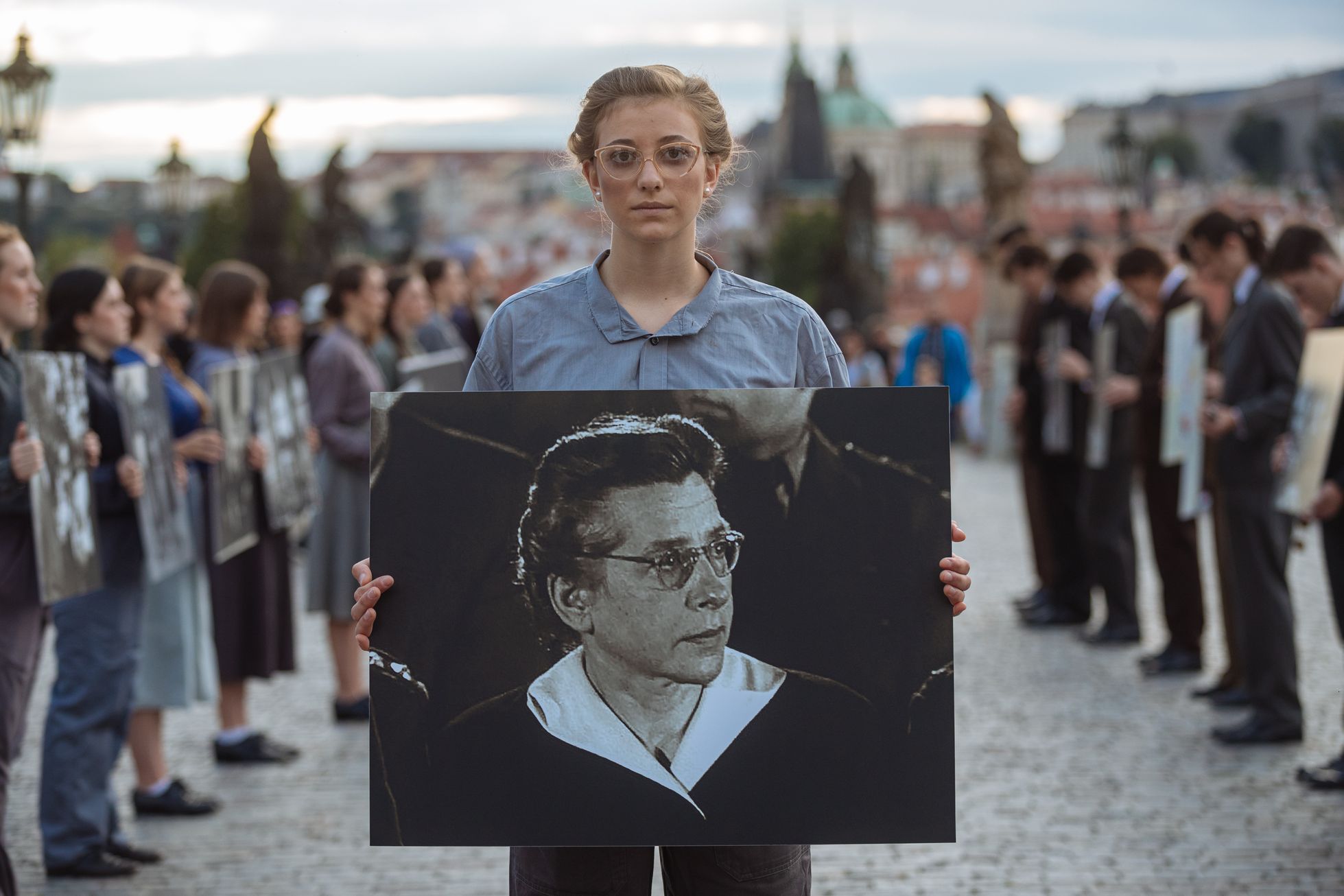 Příběhy bezpráví, Člověk v tísni, Milada Horáková, Karlův most, happening