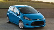 Třetím nejlevnějším je minivůz Ford Ka s cenou od 184 990 korun. Pod hranici 200 tisíc se dokonce vejde i druhý stupeň výbavy, který již zahrnuje například dálkově ovládané centrální zamykání, čtyři airbagy a elektrické ovládání předních oken.