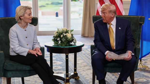 Celní dohodu mezi USA a EU brzdí směrnice o digitálních službách, píše FT