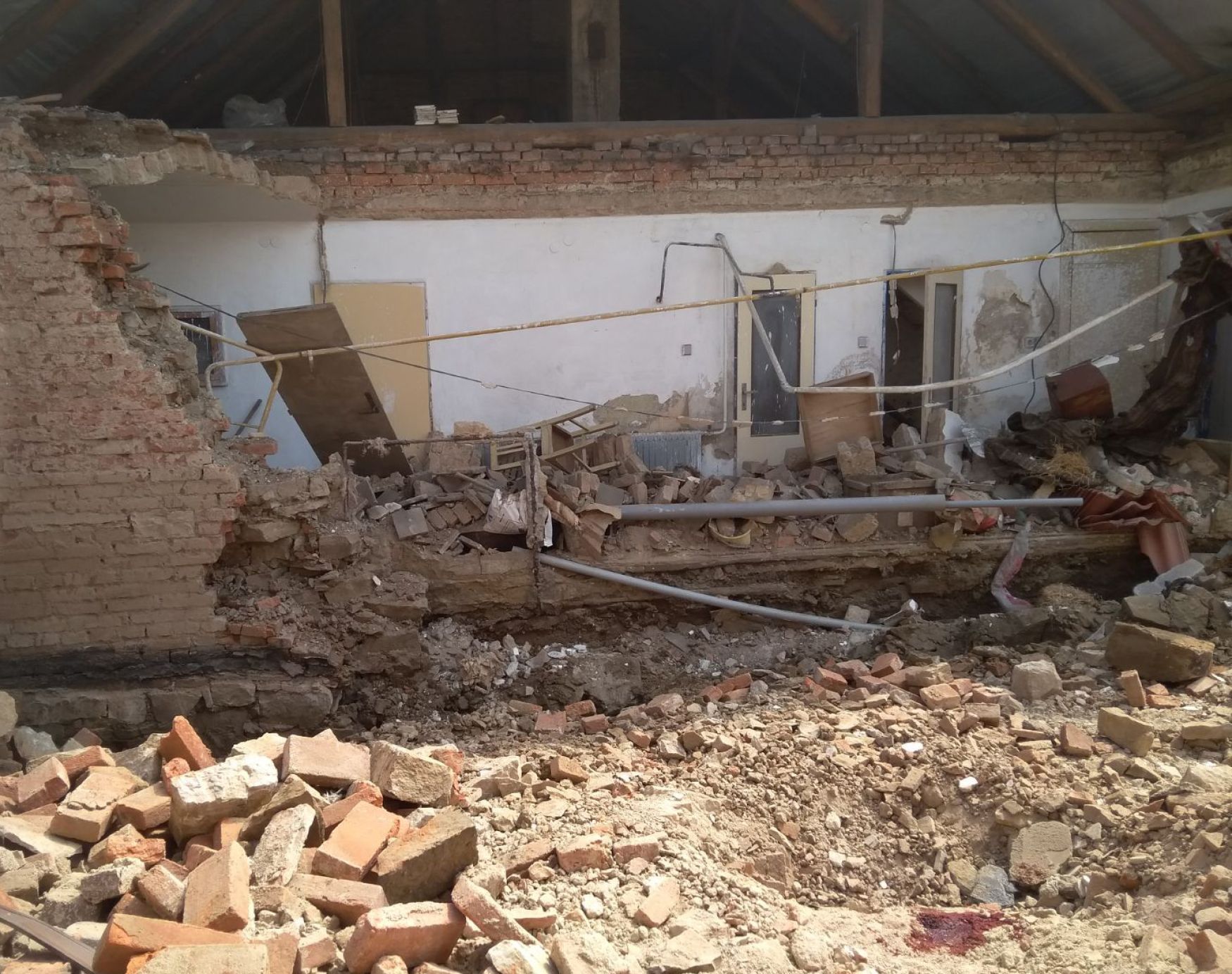 Neštěstí při demolici domu na Chrudimsku