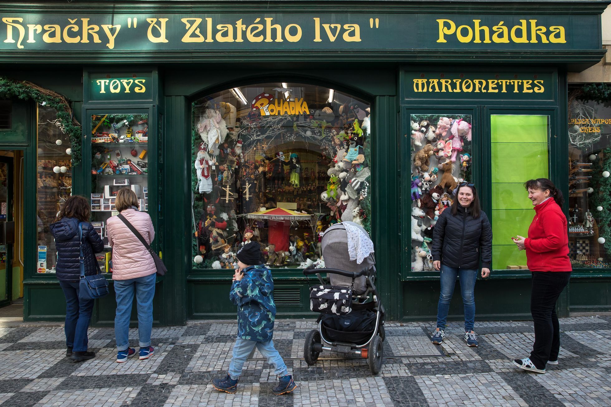 Královská cesta, Praha - turismus, reklama, reklamní smog, overturismus, turisté
