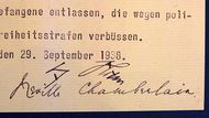 Hotovo. Agresoři Adolf Hitler a Benito Mussolini spolu se zbabělci Edwardem Daladierem a Neville Chamberlainem rozdělili třetinu území svrchovaného státu mezi Třetí říši, Polsko a Maďarsko