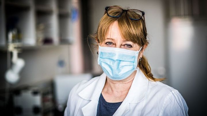 Viroložka: Epidemie rozbije infrastrukturu společnosti. I slabší vakcína je benefit