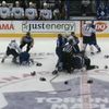Hromadná bitka v přípravě na NHL mezi Torontem a Buffalem