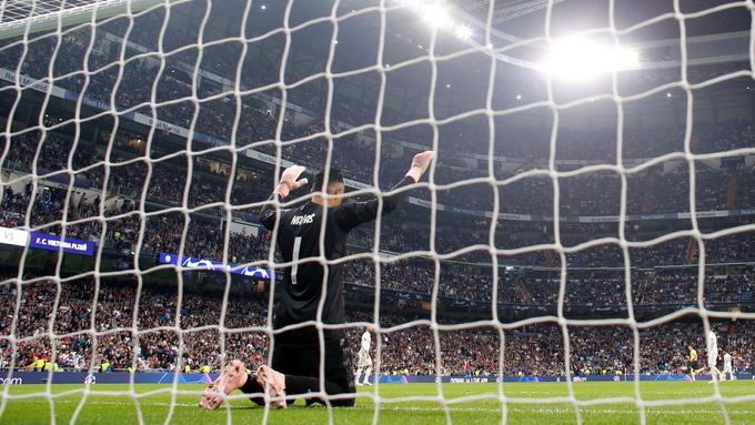 Keylor Navas v zápase Ligy mistrů Real Madrid - Viktoria Plzeň.
