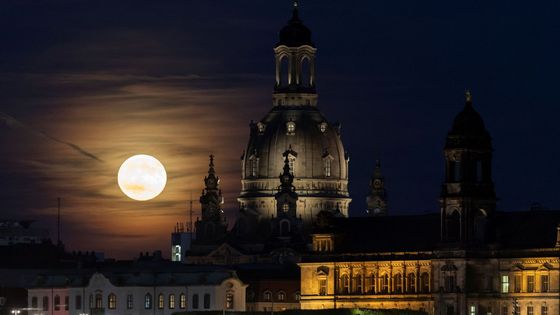 Na nebi bude možné pozorovat jelení superúplněk. Podívanou částečně pokazí oblačnost