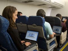 Nová technologie by vylepšila také internetové připojení v letadlech.