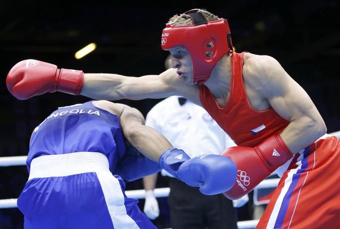 Dvaadvacetiletý Chládek prohrával od začátku zápasu. Mongolský reprezentant startující na třetí olympiádě byl hned od prvního kola aktivnější a český boxer se snažil hlavně pozorně bránit.