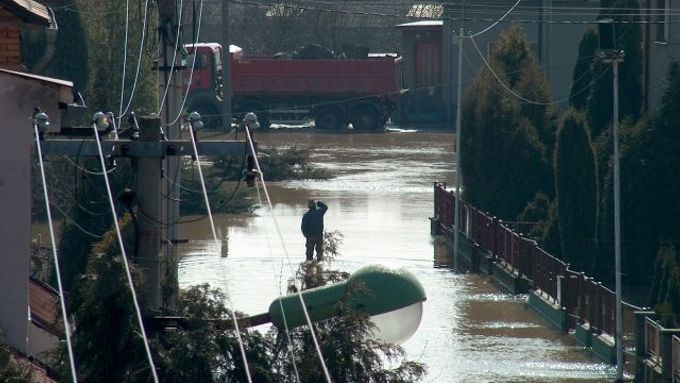 Zaplavená Horka nad Moravou v neděli 2. dubna.