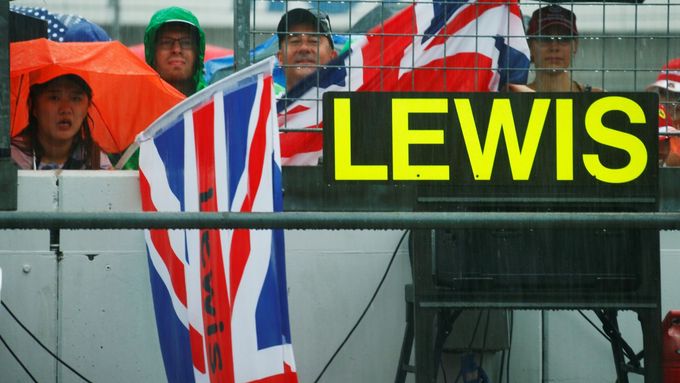 Fanoušci Lewise Hamiltona mohli v Německu slavit jeho 66. vítězství v kariéře pilota formule 1.