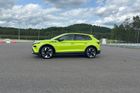 Trh s elektroauty se v Evropě otřásá. Škoda je hvězda, nechává za sebou BMW a Teslu