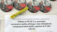 To se ve veřejnoprávní televizi nedozvíte. Miroslav Sládek se vrtí v politickém hrobě.
