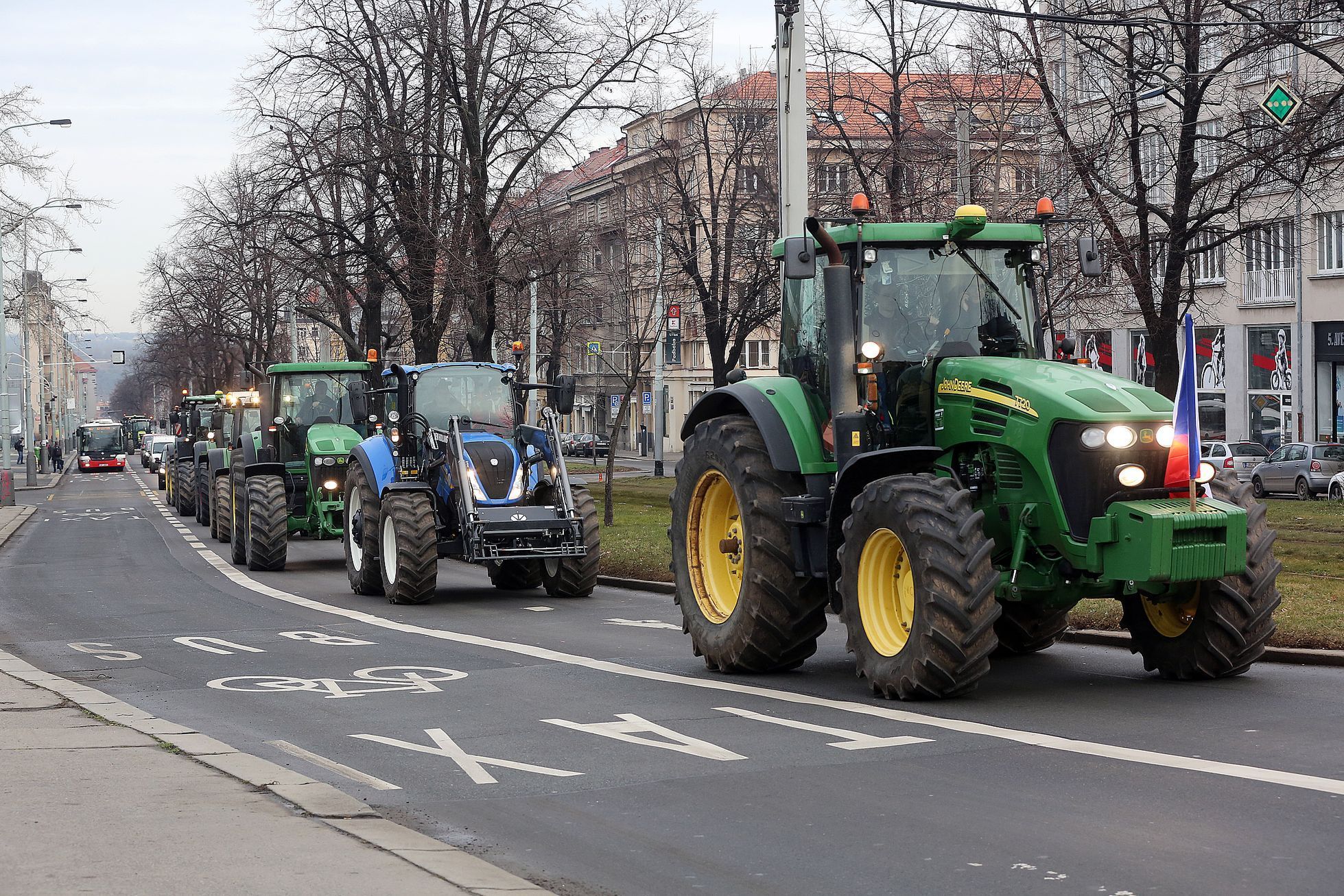 Traktorová jízda pro Jiřího Drahoše