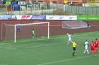 Video: Nejbláznivější penalta roku? Ruský mladíček Avdalija vstřelil neuvěřitelný gól