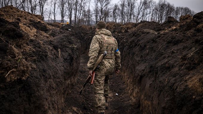 Logistické problémy spojené s dlouhodobou poziční válkou však na Ukrajině vytvořily podmínky, v nichž se dávno zapomenutá infekce může objevit. Ilustrační foto.