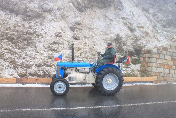 Martin Havelka dojel na Zetoru 25 až na nejvyšší silnice v Evropě.