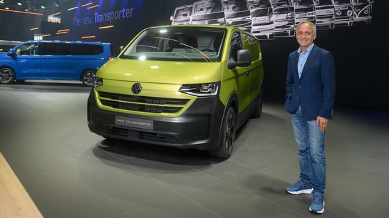 Navrhoval vlaky pro Rusko, teď kreslí nové Volkswageny. V něčem jsou si podobné, říká