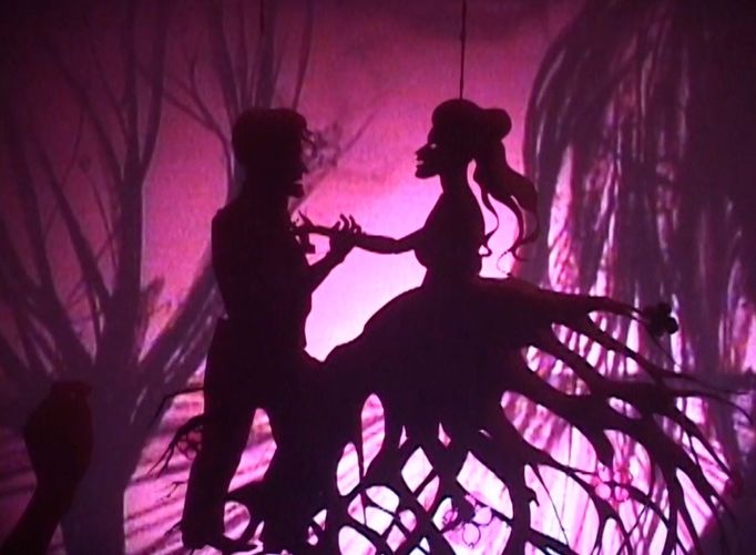 Kara Walker: Fall Frum Grace, Miss Pipi's Blue Tale, 2011, video, 17 minut.