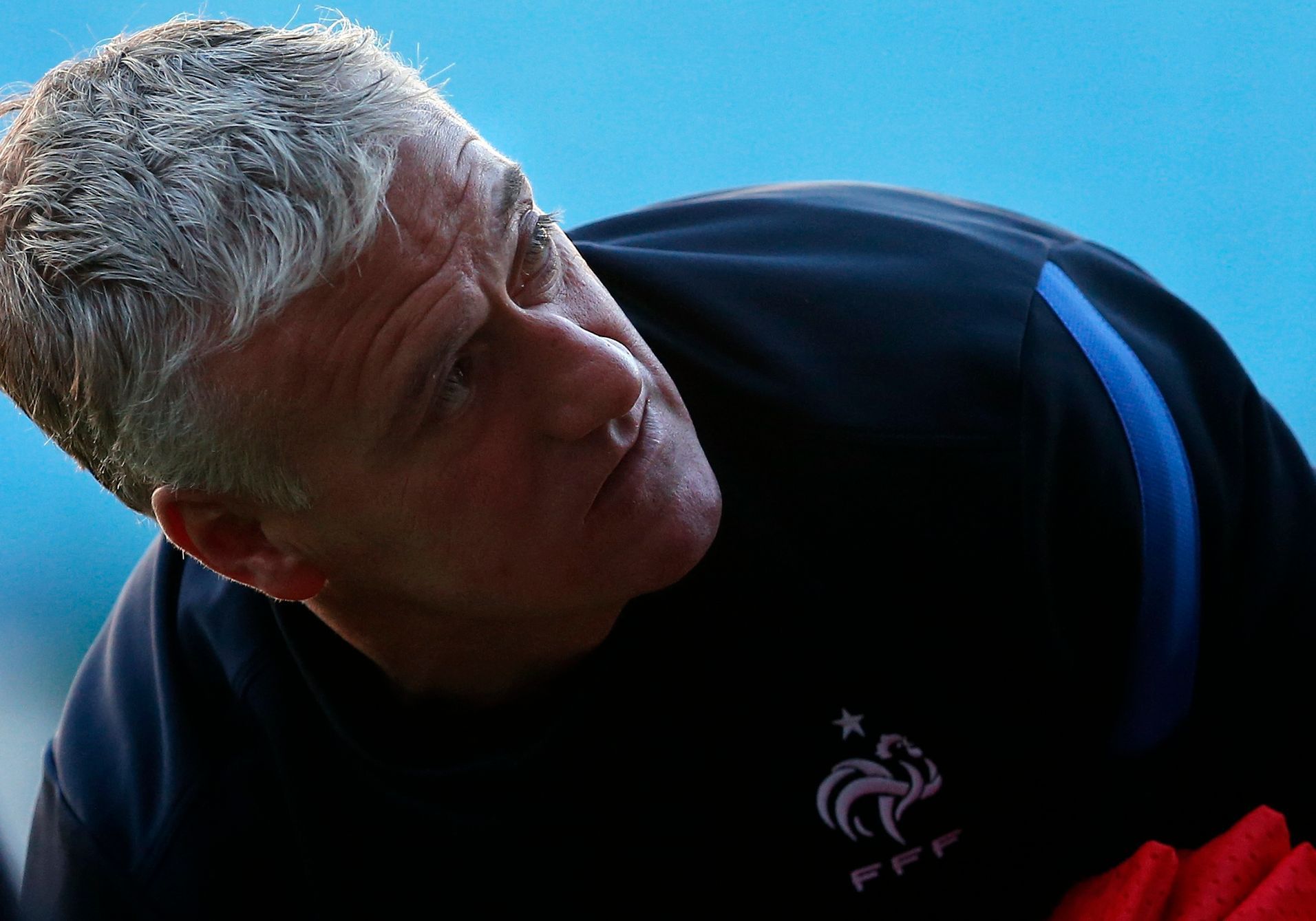 Trenér Francie Didier Deschamps na tréninku reprezentace