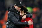 Liverpool slaví. Přímý souboj o osmifinále rozhodl Salah, Neapol má smůlu