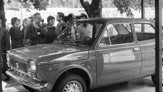 Západní fenomén Československa. O Fiat 127 z Tuzexu se zájemci "poprali"